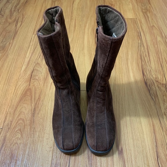 VINTAGE Hush Puppies Brown Suede Waterproof Boots - Picture 1 of 11